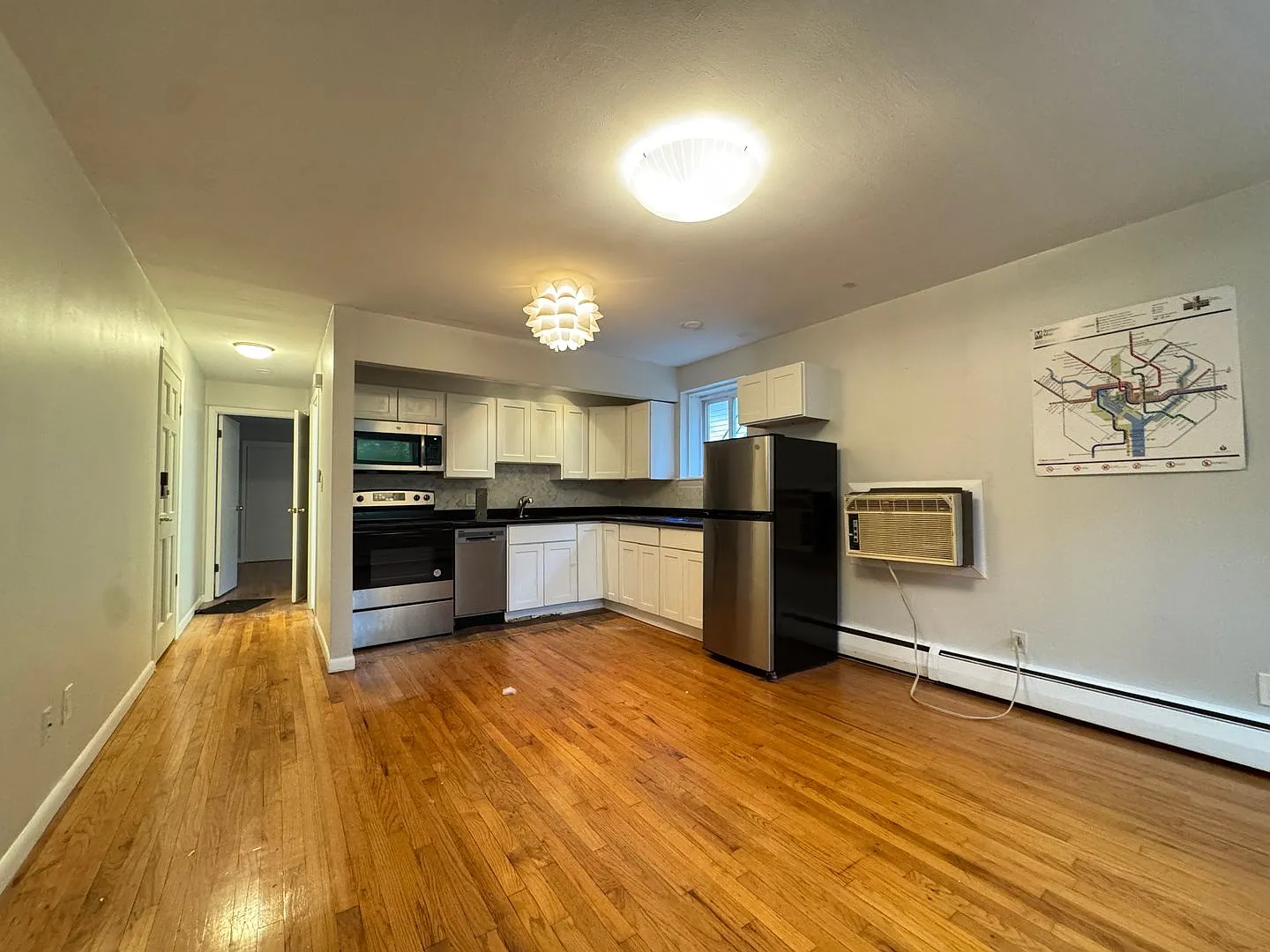 Bright Renovated East Rock 1BR Close to Yale Campus and Shuttle Stops — Photo 2