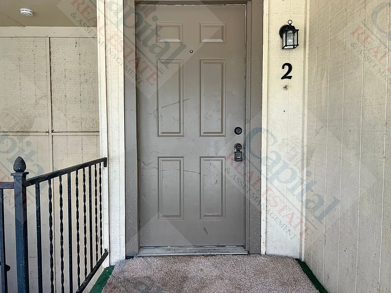 1715 E Lindsey St #2 — Photo 2