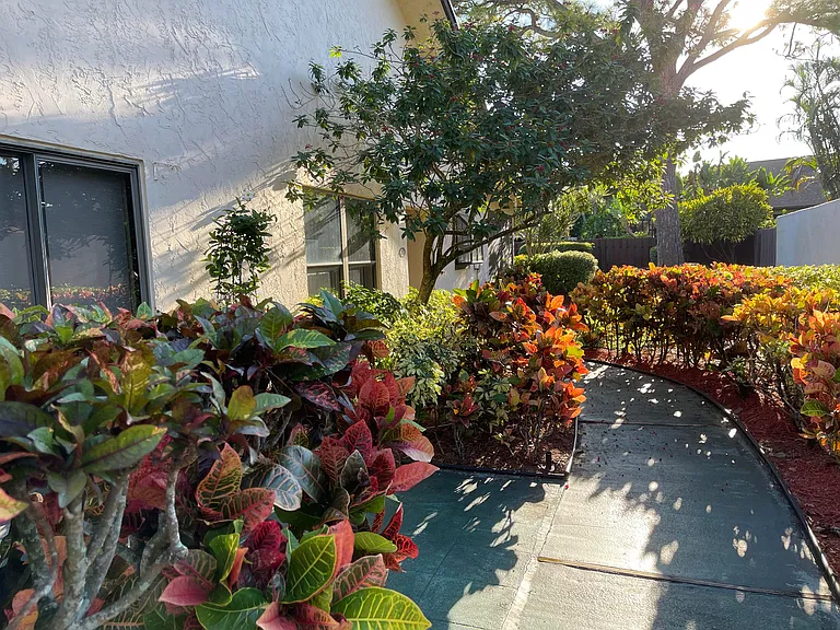 354 SW 28th Ave — Photo 41