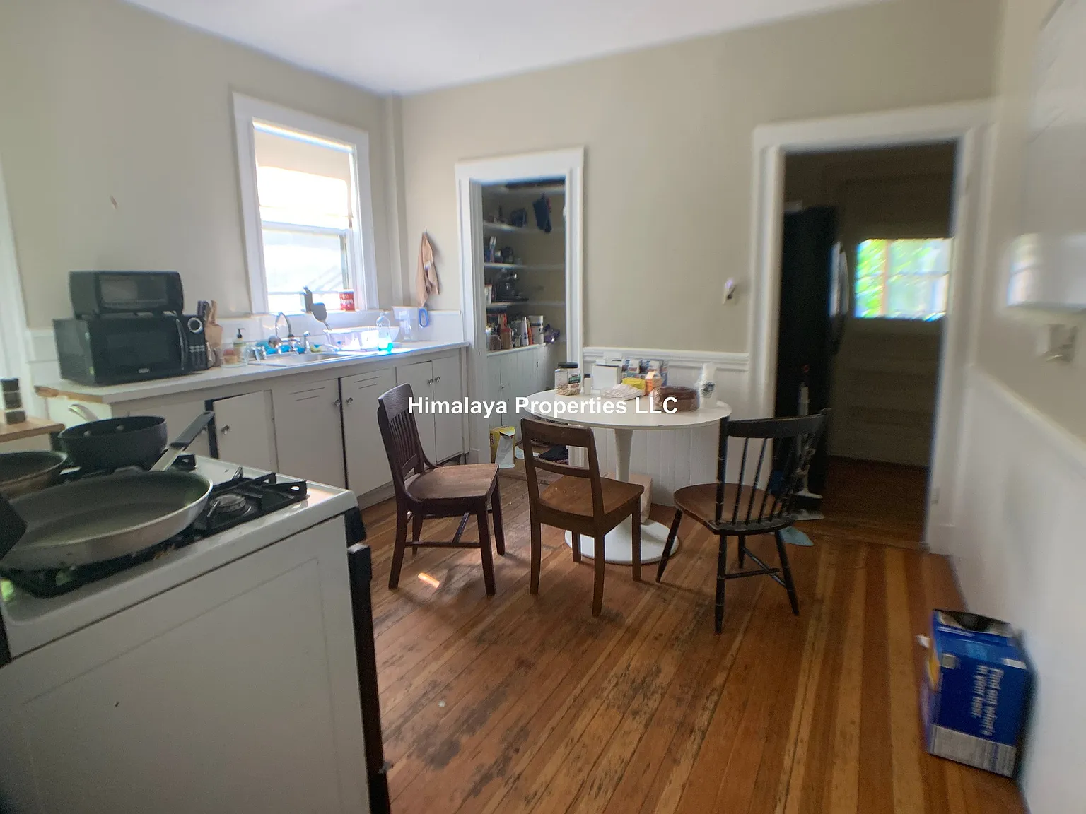 4 bed, $5,500 — Photo 1