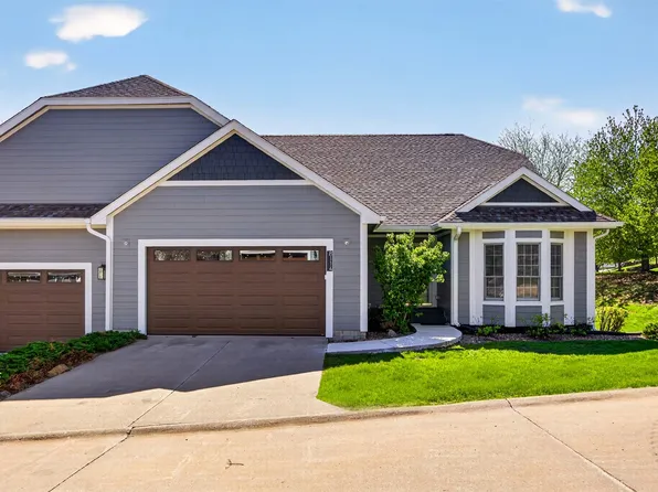 8114 Cobblestone Ct, Urbandale, IA 50322