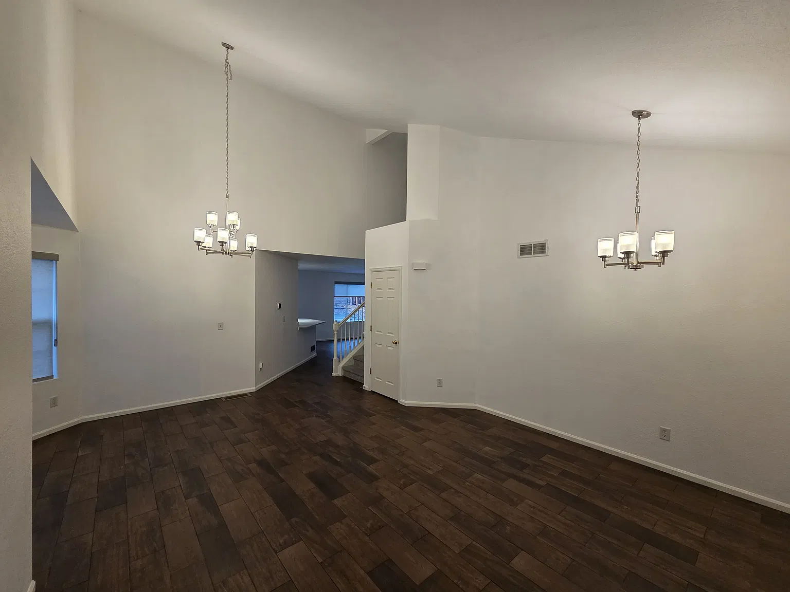 5 bed, 3.5 bath, 2756 sqft, $3,200 — Photo 4