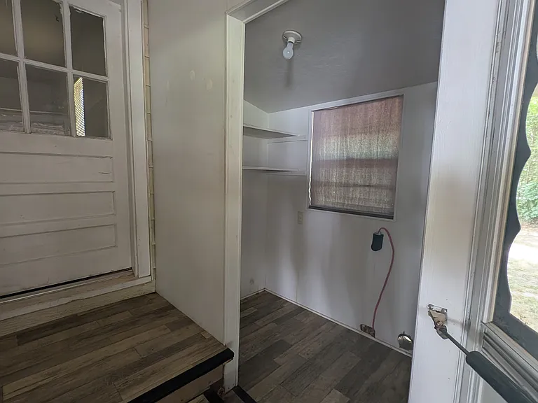 200 Naomi Dr — Photo 6
