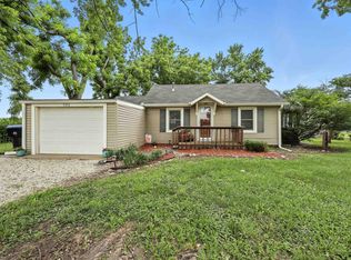 502 SW Parr Rd, Silver Lake, KS 66539