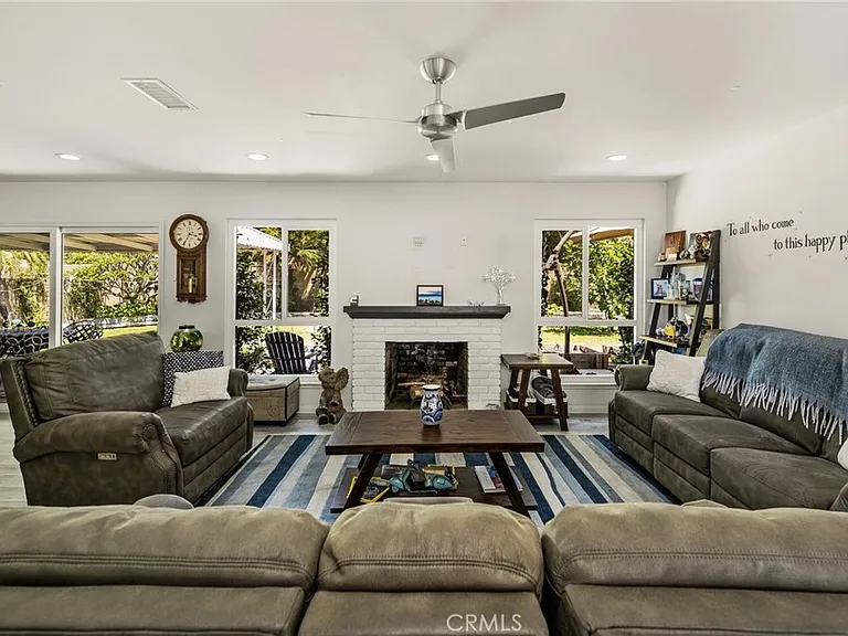 2221 E Viking Ave — Photo 16