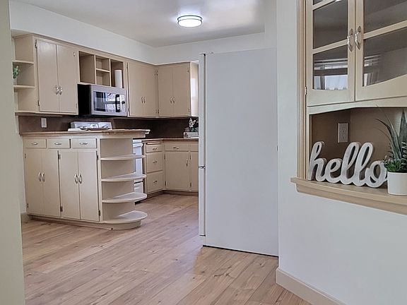 5th image of 148 W 17th St #1