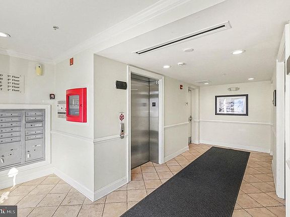 4th image of 505 Concord St Unit 1B