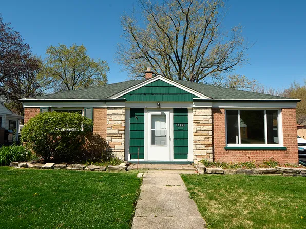 17632 Howe Ave, Homewood, IL 60430
