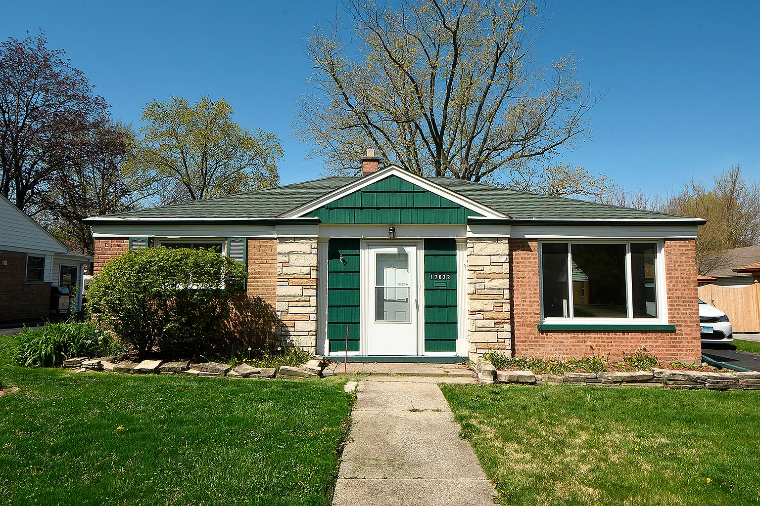 17632 Howe Ave photo 1
