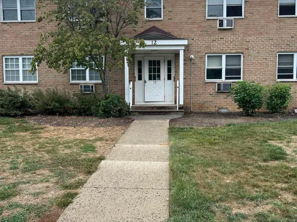 12 Manchester Ct APT C, Freehold, NJ 07728