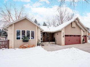 129 Hemlock Pl, Vadnais Heights, MN 55127