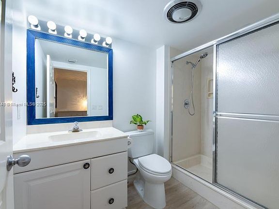 5th image of 16997 Waterbend Dr #16997