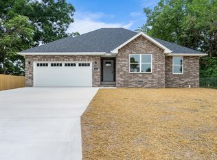 511 N Park Pl, Bolivar, MO 65613