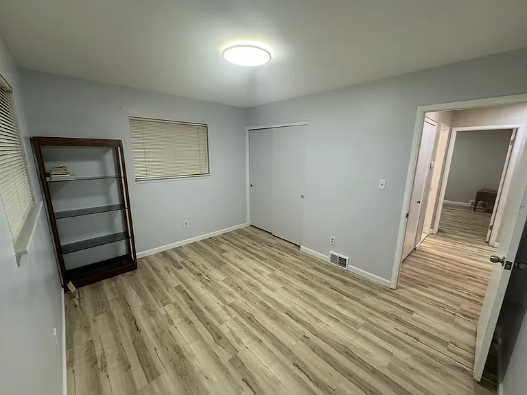 34647 Bristol St — Photo 11