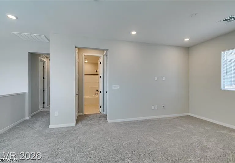 109 Medianoche St — Photo 32