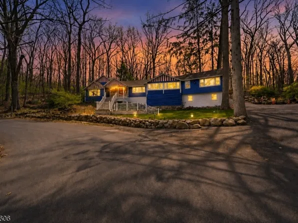 399 Springbrook Trl, Byram Twp., NJ 07871