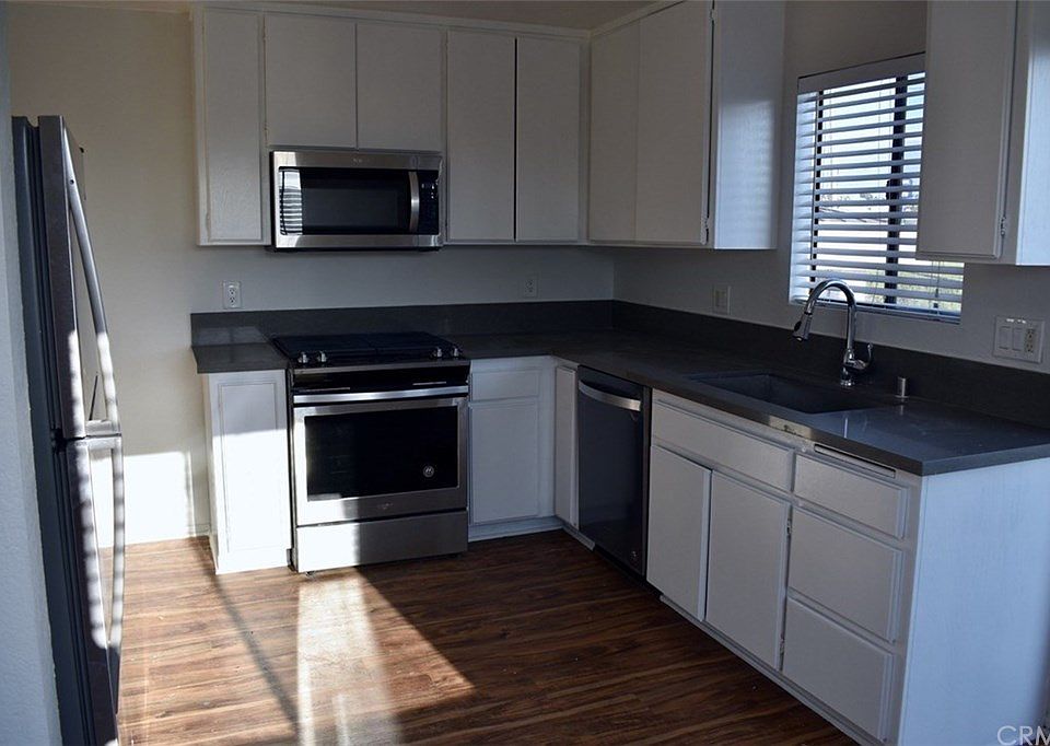 2nd image of 600 1st St APT 4