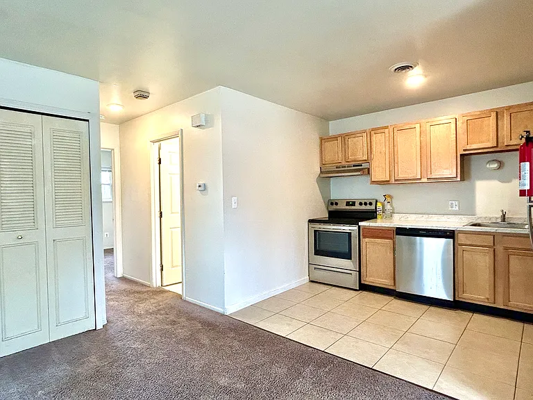 1638 Parkwood Ave — Photo 4