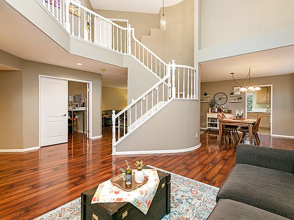 2nd image of 3120 San Helena Dr