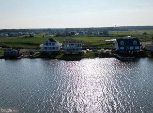 1425 E Mallard Dr, Manahawkin, NJ 08050