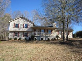 306 Golden Rod Ln, Auburn, GA