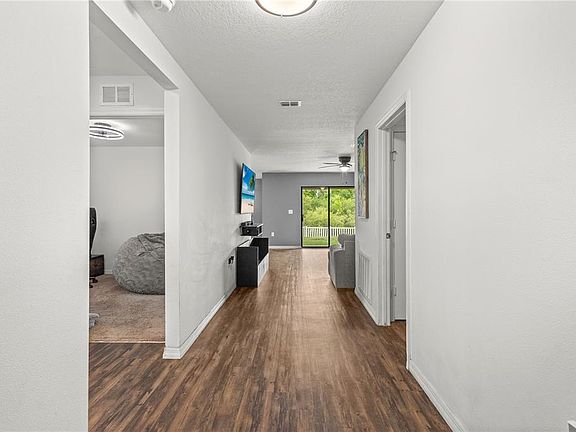 3rd image of 1731 Chatham Green Cir