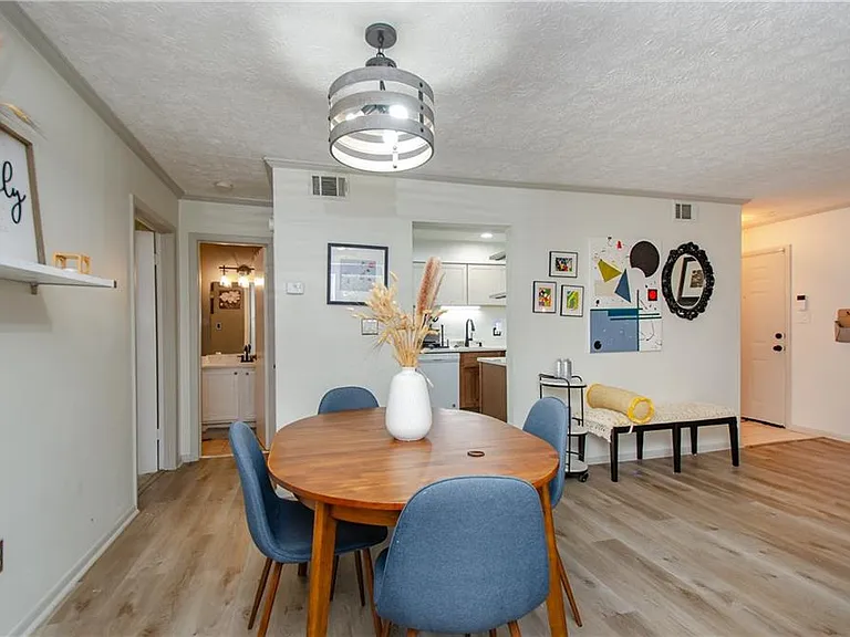 5157 Roswell Rd #2 — Photo 9