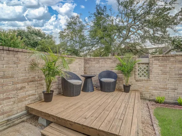 7080 Greenway Chase St, Houston, TX 77072