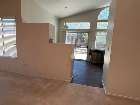 8495 Banyon Tree Ct, Elk Grove, CA 95624