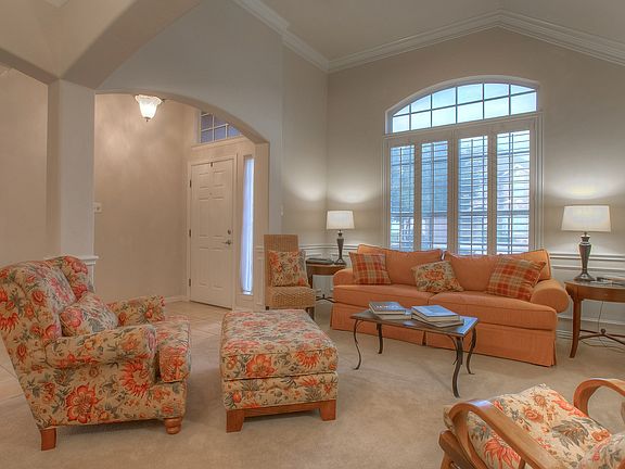 1_3304LandhopeCircle-7.jpg