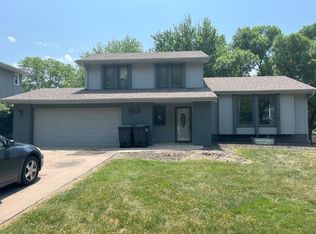 14811 Arbor St, Omaha, NE 68144
