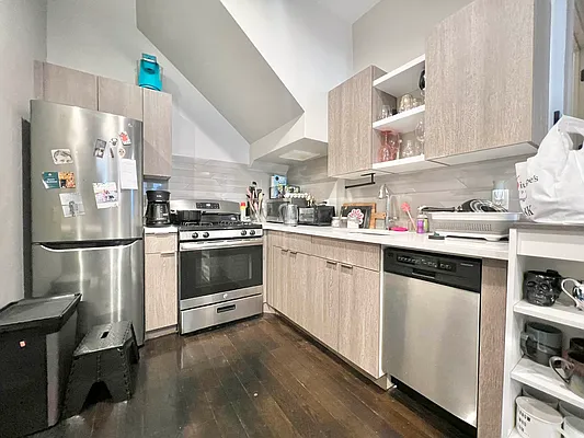 Rented by Doorway NYC, LLC | media 3