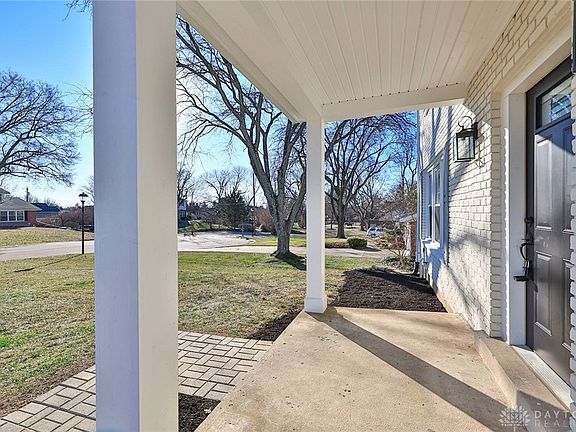 3rd image of 504 Kenridge Dr
