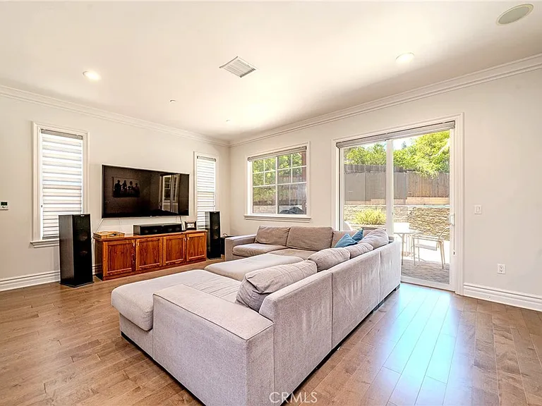 1217 Olive La Canada — Photo 14