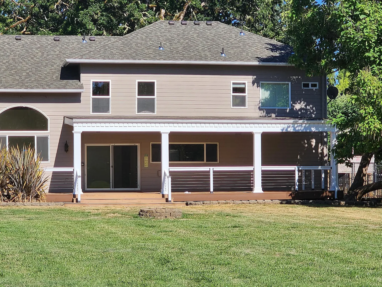 5 bed, 2687 sqft, $3,950 — Photo 1