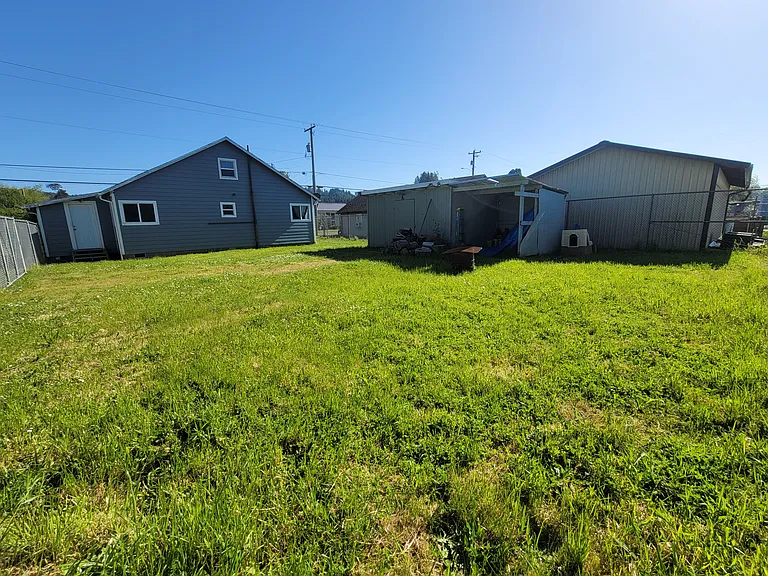 1010 N Lake Rd — Photo 13