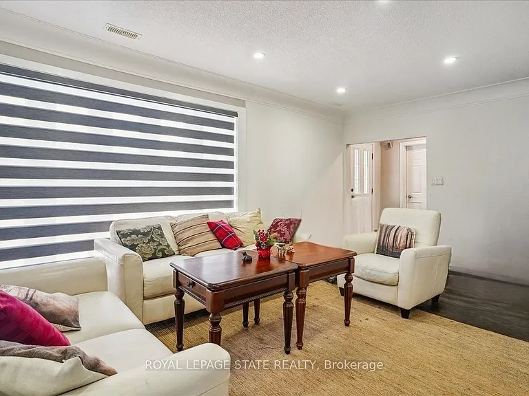 251 King St E #UPPER — Photo 6