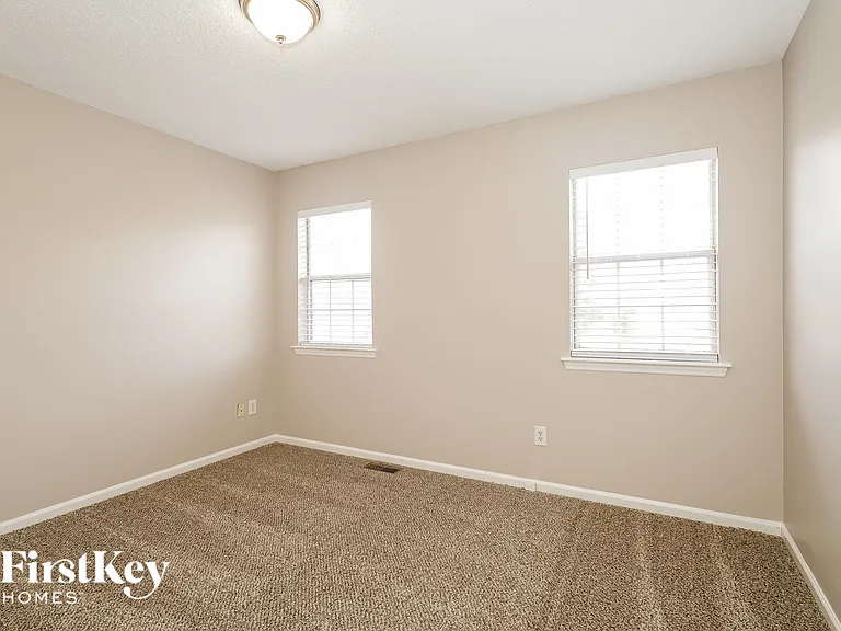 8116 Maxwelton Dr — Photo 11