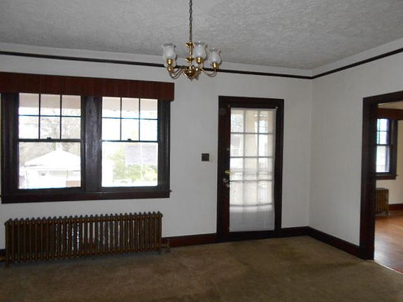 3rd image of 835 Wyllie Ave