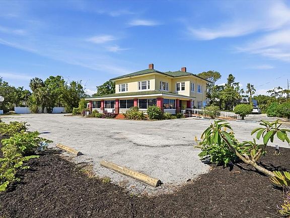 2nd image of 337 8TH AVENUE W