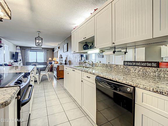 4th image of 4201 S Atlantic Ave APT 510