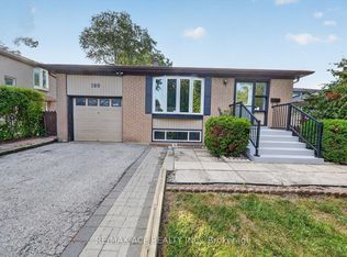 100 Merkley Sq, Toronto, ON M1G2Y7