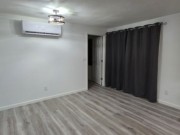 3rd image of 7010 Parkdale Dr NW