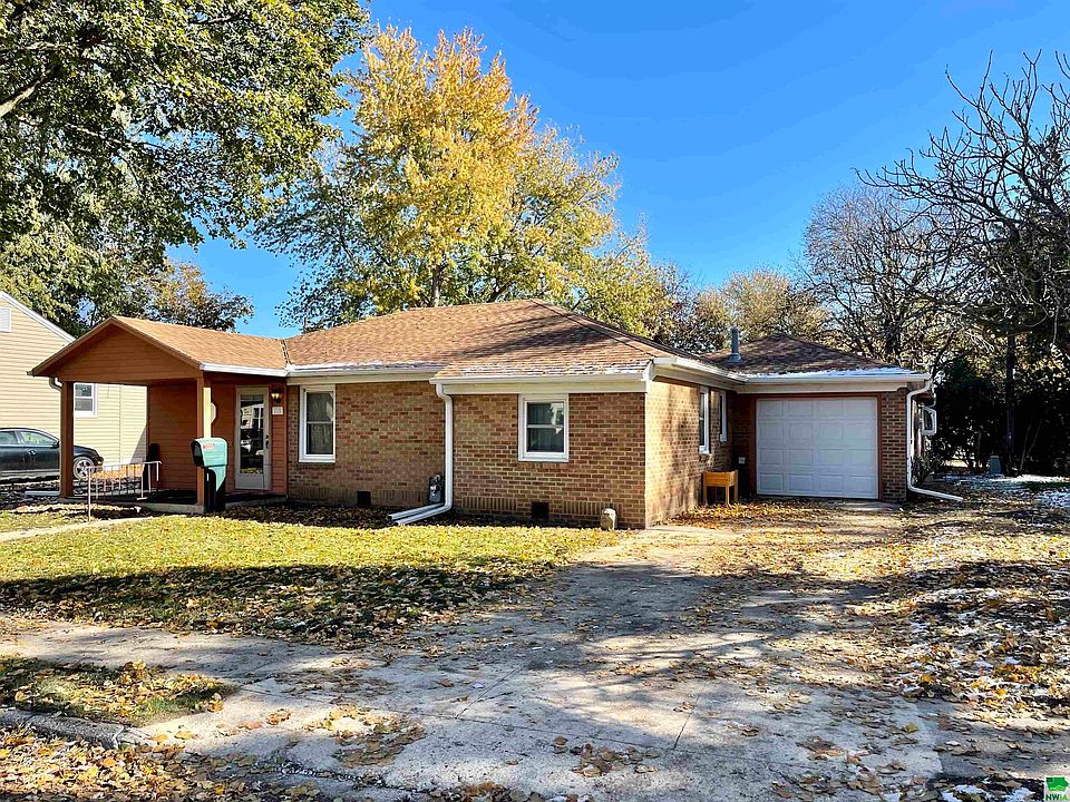 1st image of 715 Elmwood Dr