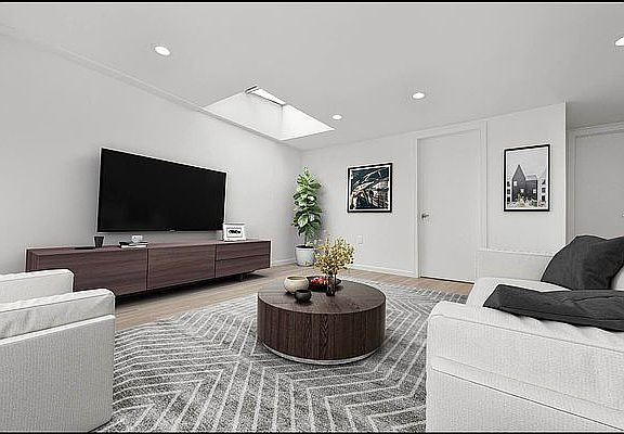 2nd image of 369 W 36th St APT 2C