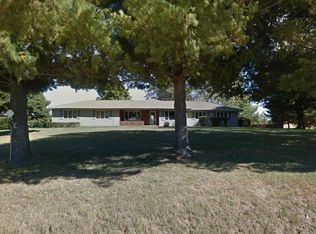 242 Cravens Rd, Springfield, IL 62712