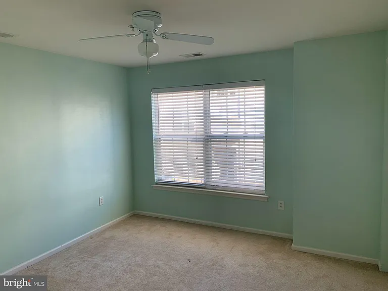 110 Lionheart Ln — Photo 12