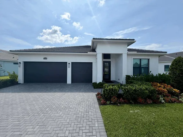 9091 SW Arco Way, Port St Lucie, FL 34987