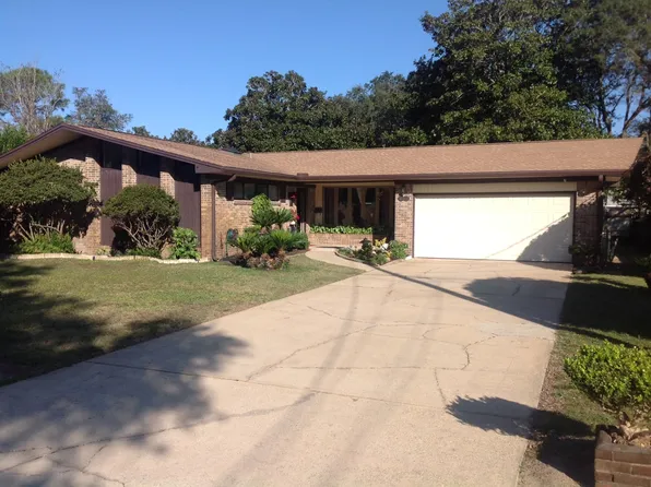 621 Spencer Dr, Fort Walton Beach, FL 32547