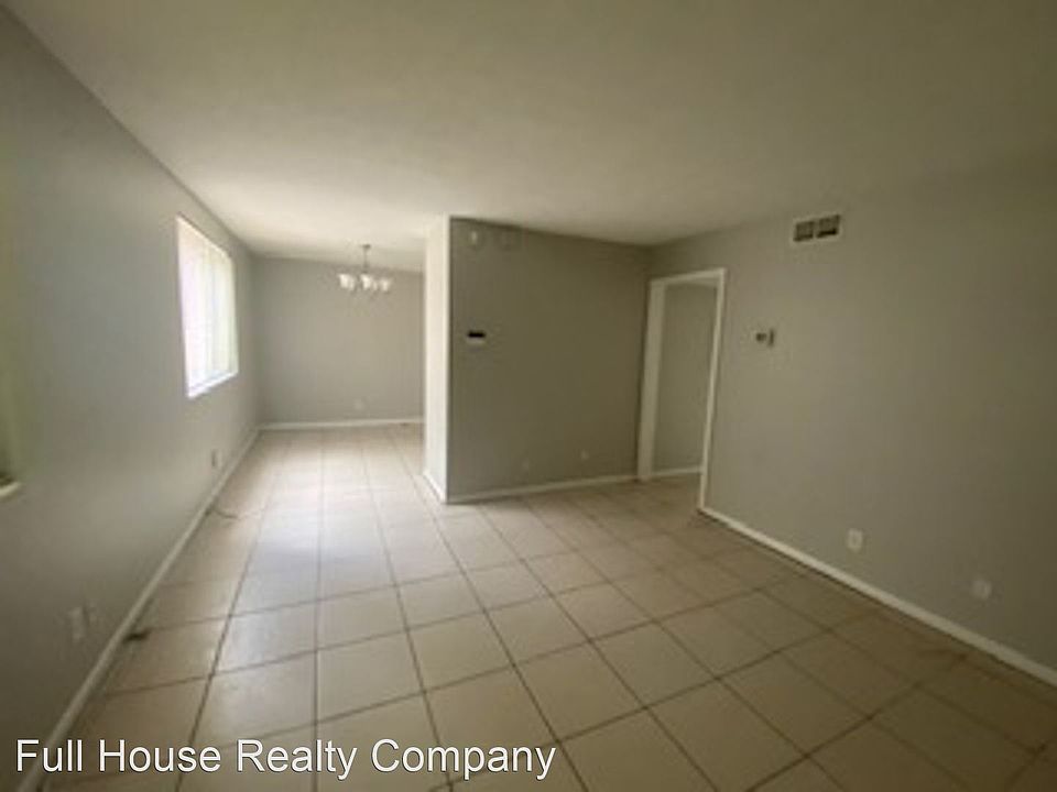 1st image of 3044 Walton St APT 1